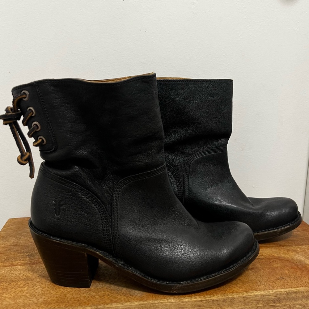 FRYE Women Black Leather Ankle Boots